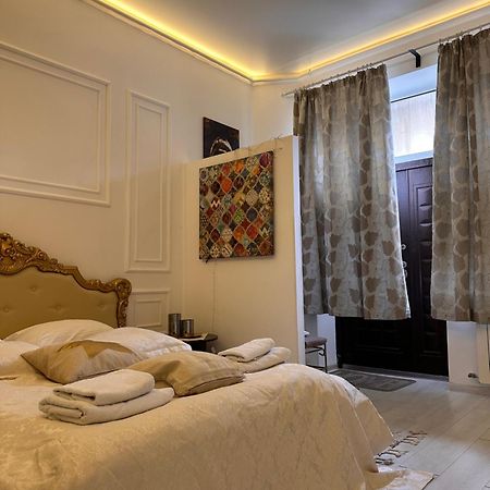 Vintage Apartment Kotlyarska10 Lviv Extérieur photo