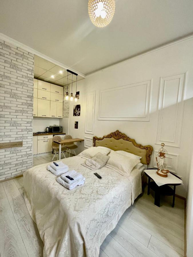 Vintage Apartment Kotlyarska10 Lviv Extérieur photo