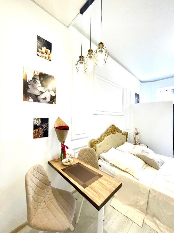 Vintage Apartment Kotlyarska10 Lviv Extérieur photo